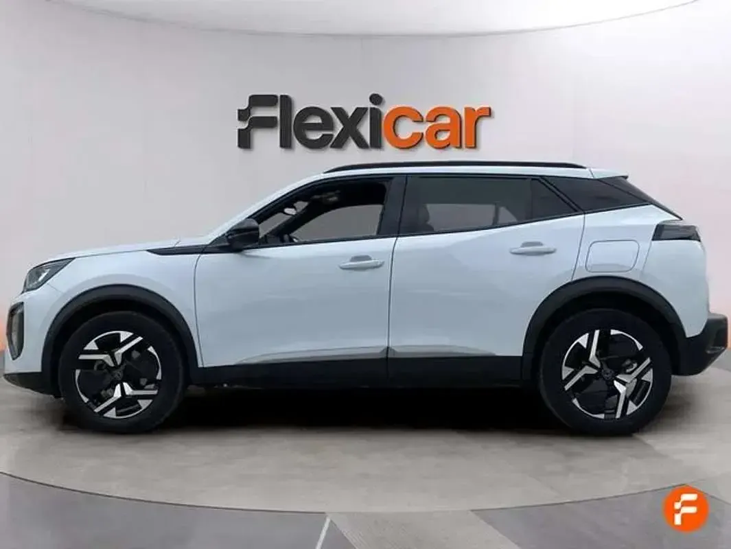Usado Peugeot 2008 Allure 102 HP (75 kW) 2024 Branco SUV