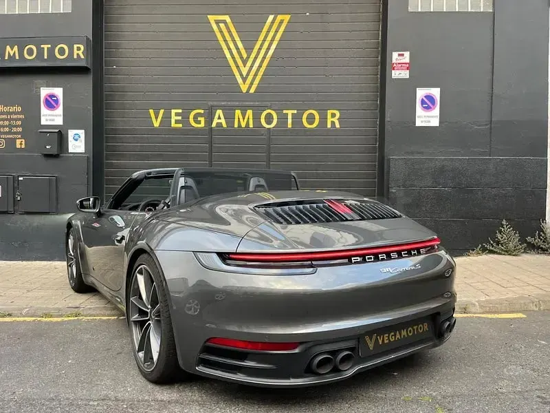 Usado Porsche 911 Carrera S Cabriolet 450 CV (330 kW) 2020 Gris / plata Descapotable