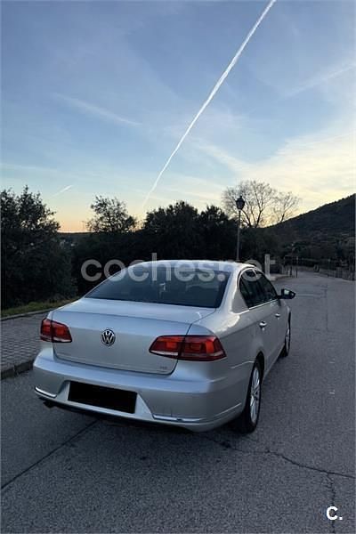 Usado VW Passat Edition 120 CV (88 kW) 2014 Gris / plata Berlina