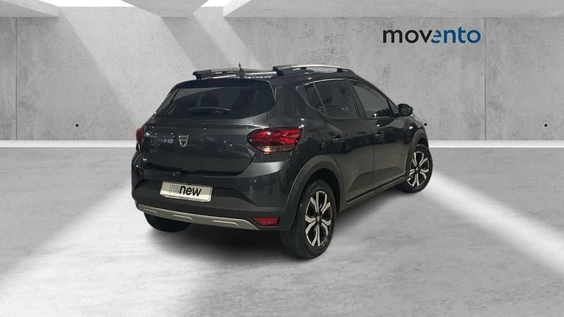 Usado Dacia Sandero Comfort 101 CV (74 kW) 2022 Gris Berlina