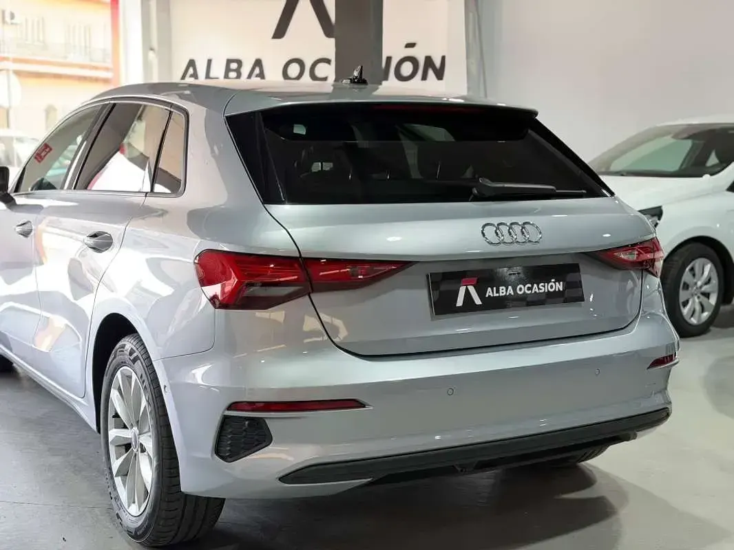 Usado Audi A3 Sportback Advanced 116 CV (85 kW) 2022 Gris Utilitario