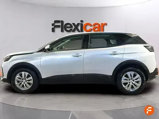 Usado Peugeot 3008 Active 130 CV (95 kW) 2021 Blanco SUV
