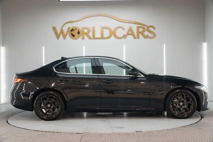 Usado Alfa Romeo Giulia 200 CV (147 kW) 2017 Negro Berlina