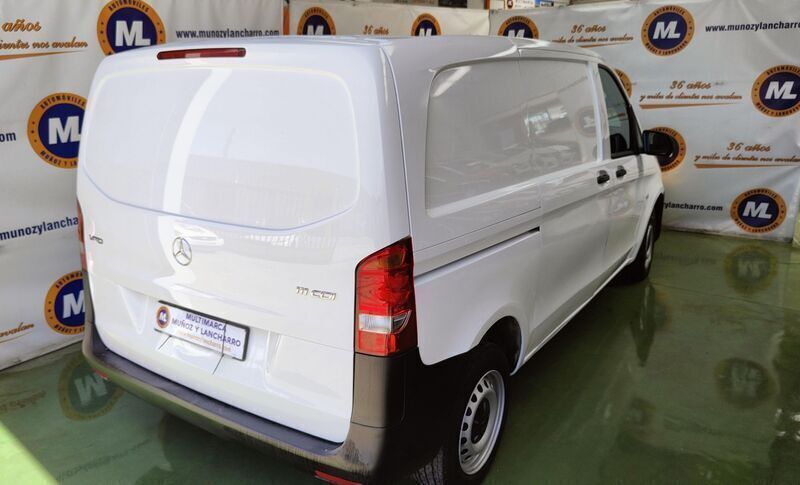 Usado Mercedes Vito 114 CV (83 kW) 2017 Blanco Van