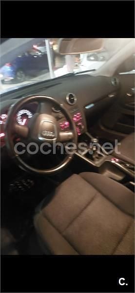 Usado Audi A3 Attraction 105 CV (77 kW) 2006 Azul Berlina