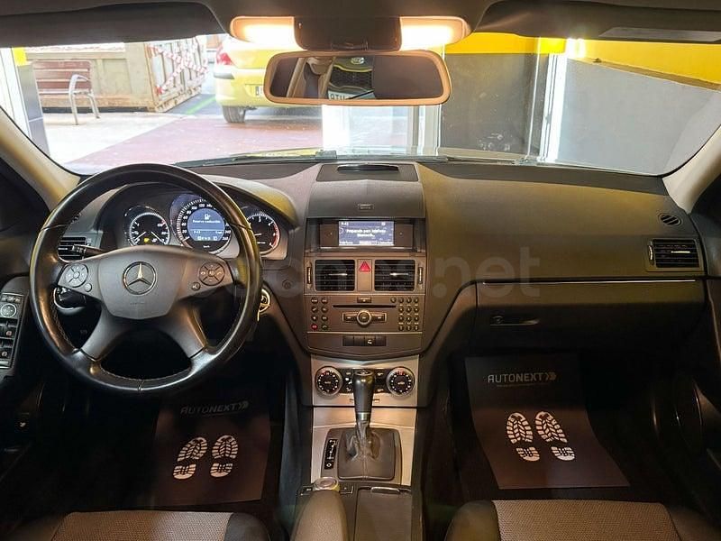 Usado Mercedes C220 Executive 170 CV (125 kW) 2011 Gris / plata Berlina