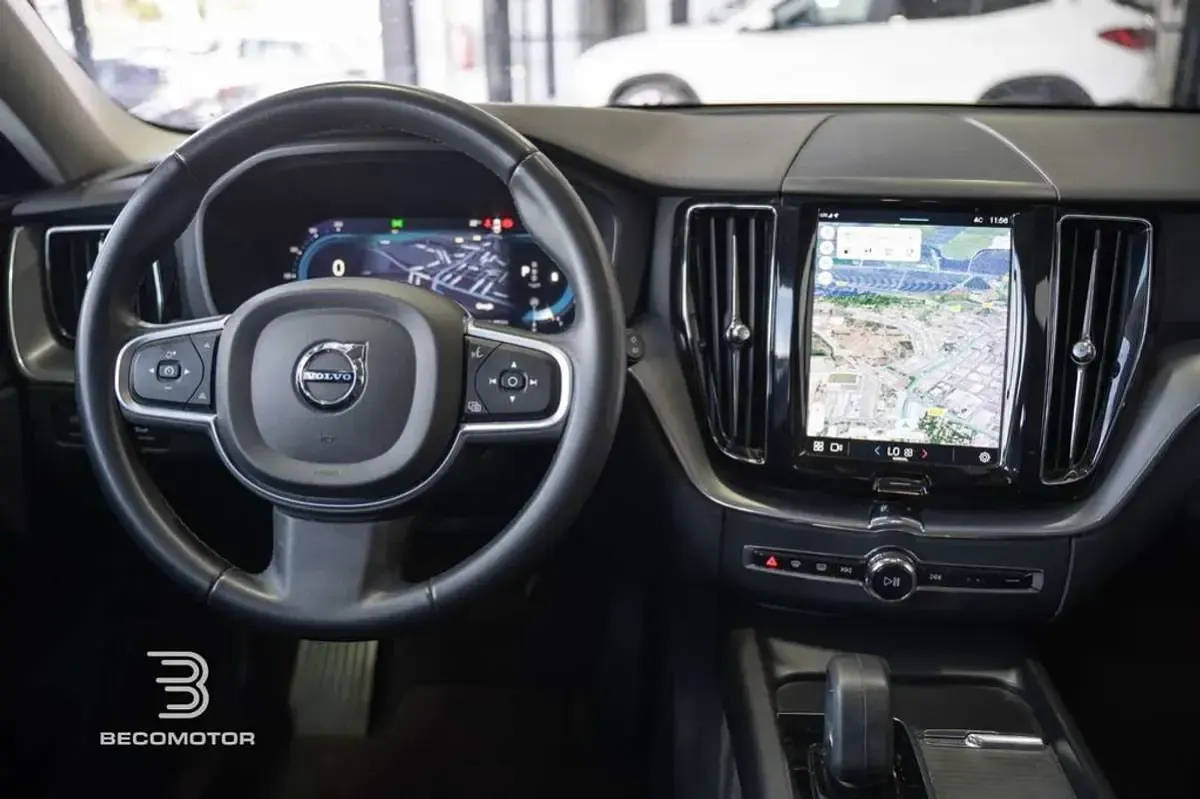 Usado Volvo XC60 Plus 196 CV (144 kW) 2022 Negro SUV