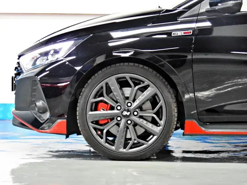 Usado Hyundai i20 204 CV (150 kW) 2025 Negro Utilitario