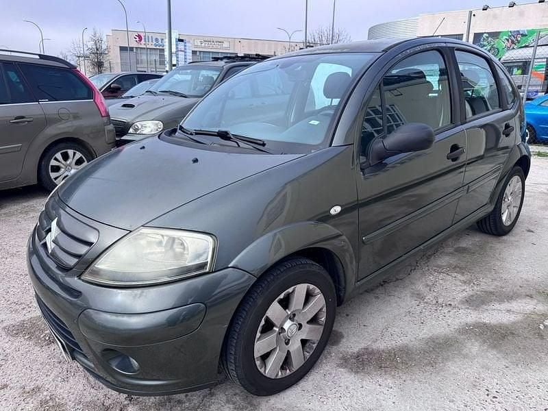 Usado Citroën C3 70 HP (51 kW) 2009 Cinzento