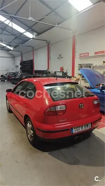 Używany Seat Leon 105 KM (77 kW) 2002 Czerwony Hatchback