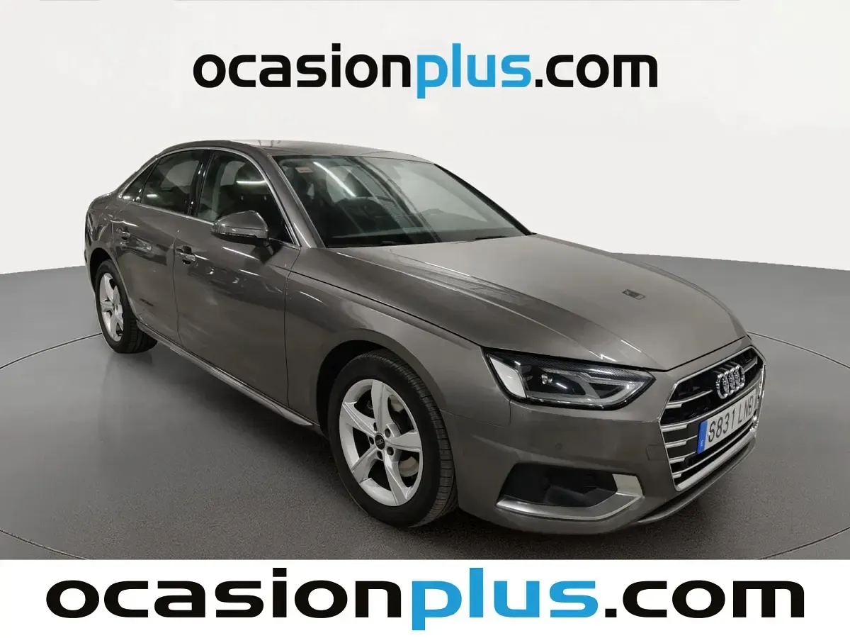 Usado Audi A4 Advanced 163 CV (119 kW) 2021 Gris Berlina