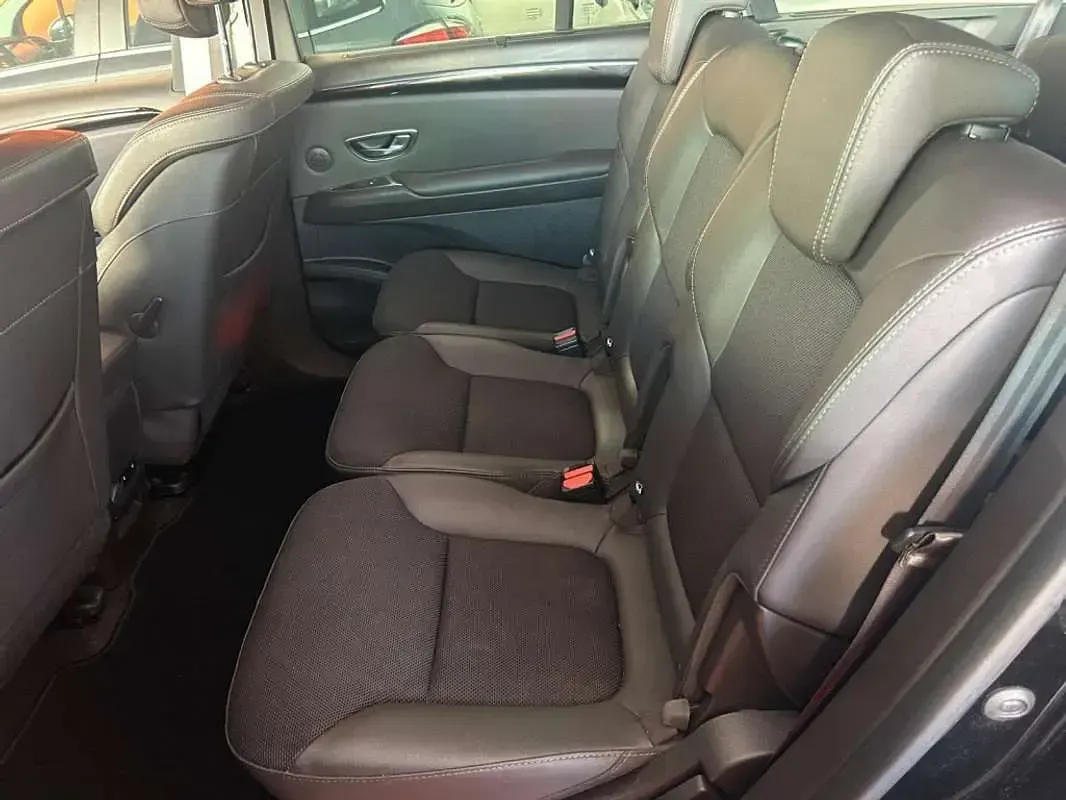 Usado Renault Espace LIMITED 160 CV (117 kW) 2018 Negro Monovolumen