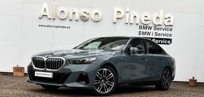 Usado BMW 520 Comfort Edition 197 CV (144 kW) 2025 Gris / plata Berlina
