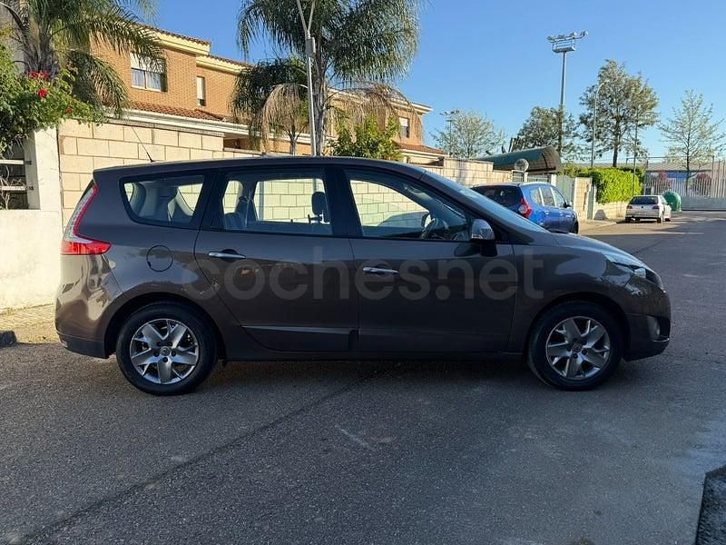 Usado Renault Grand Scénic III Business 110 CV (80 kW) 2012 Beige Monovolumen