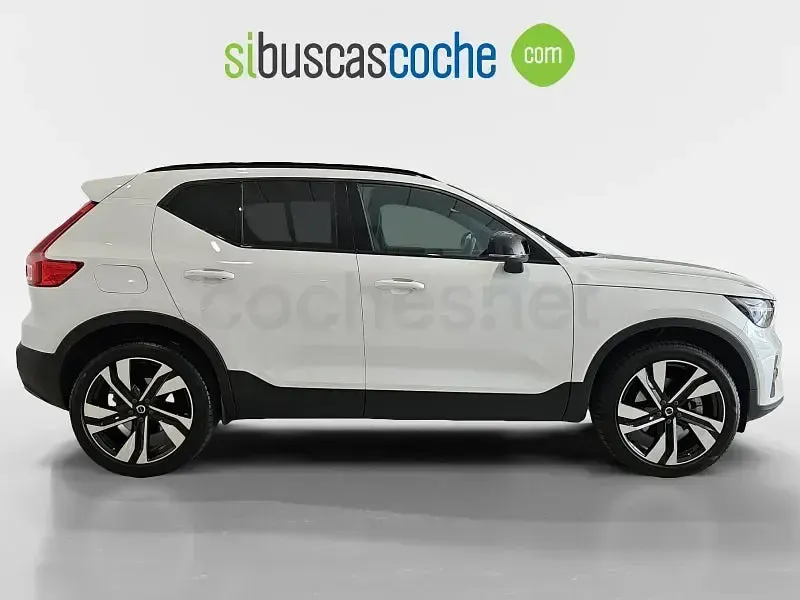 Usado Volvo XC40 Plus 163 CV (119 kW) 2025 Blanco SUV