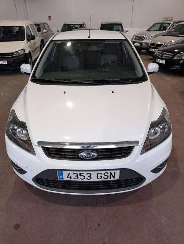 Usado Ford Focus Trend 90 CV (66 kW) 2009 Blanco Utilitario