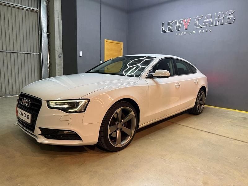 Blanco Usado 2013 Audi A5 Sportback S-Line Utilitario | 16.900 € (Precio justo) - Imagen 1/4