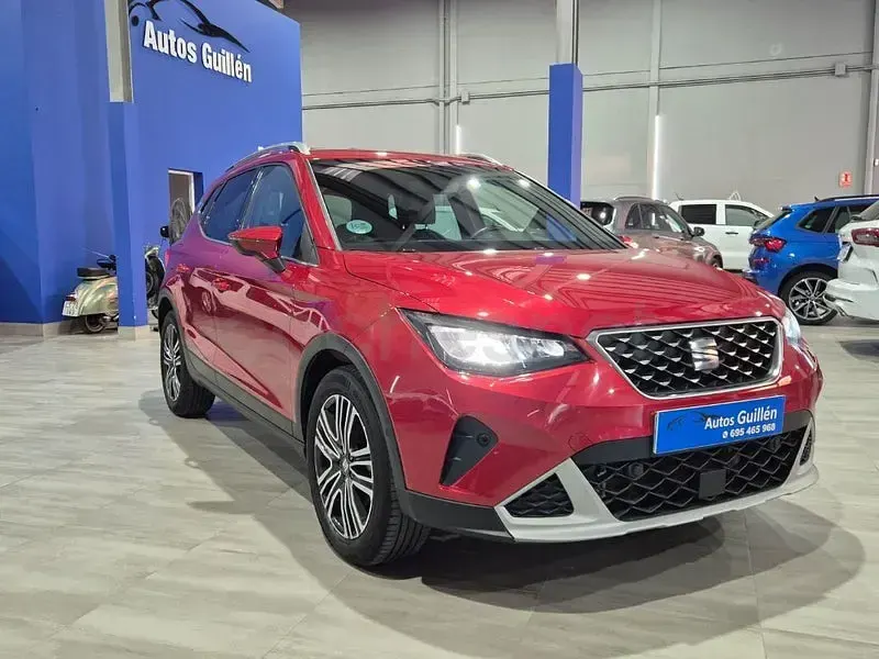 Usado Seat Arona Xperience 115 CV (84 kW) 2025 Granate SUV