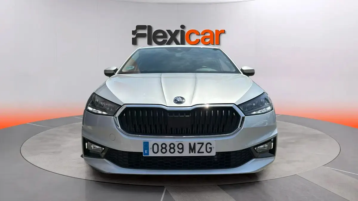 Usado Skoda Fabia Selection 95 CV (69 kW) 2025 Gris Utilitario