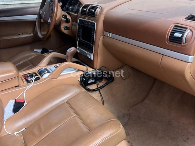 Usado Porsche Cayenne Turbo 450 CV (330 kW) 2004 Negro SUV