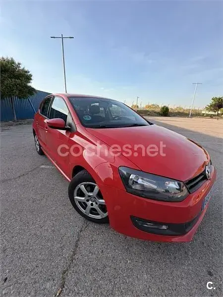 Usado VW Polo Advance 90 CV (66 kW) 2013 Rojo Utilitario