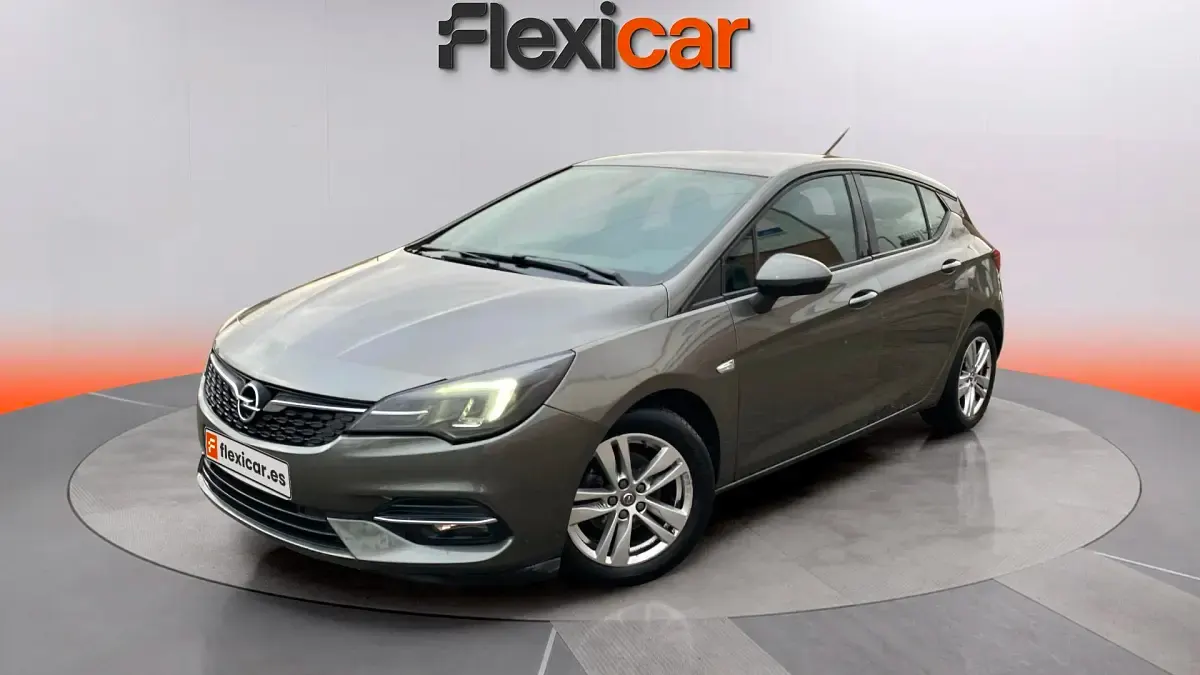 Usado Opel Astra GS Line 131 CV (96 kW) 2020 Gris Berlina