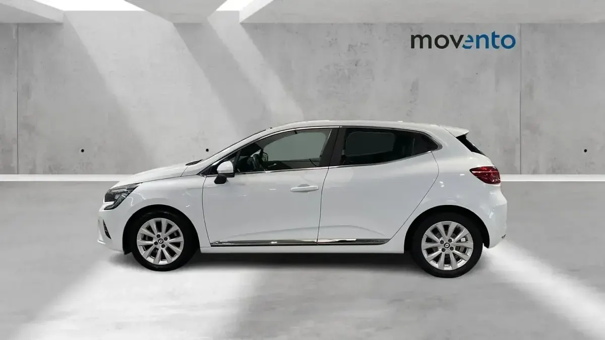 Używany Renault Clio V Techno 100 KM (73 kW) 2022 Biały Sedan/Limuzyna