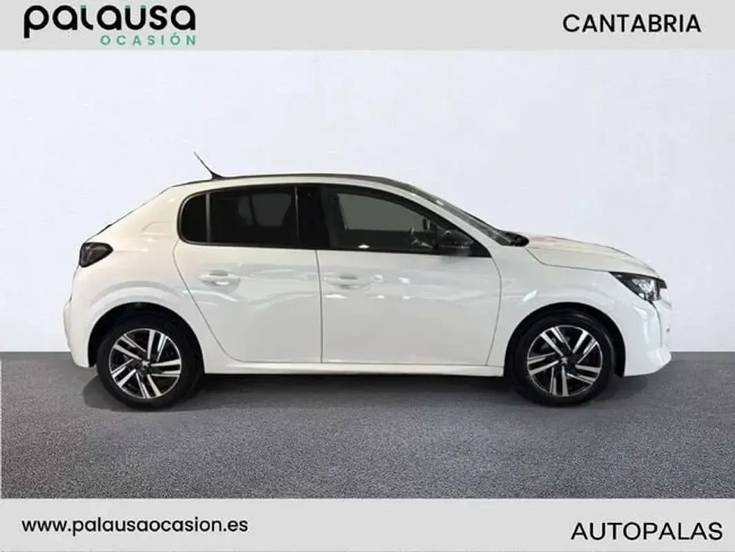 Usado Peugeot 208 Allure 101 CV (74 kW) 2022 Blanco Utilitario