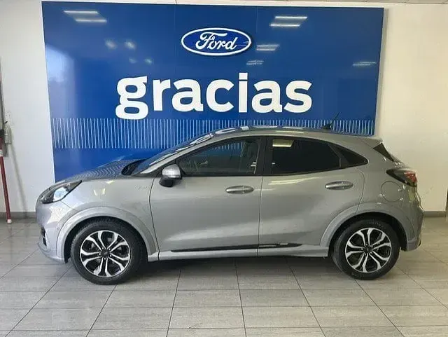 Usado Ford Puma ST-Line 125 CV (91 kW) 2023 Plata solar (metalizado) SUV