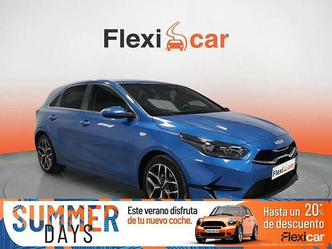 Azul Usado 2023 Kia Ceed Berlina | 18.990 € (Un poco caro) - Imagen 1/4