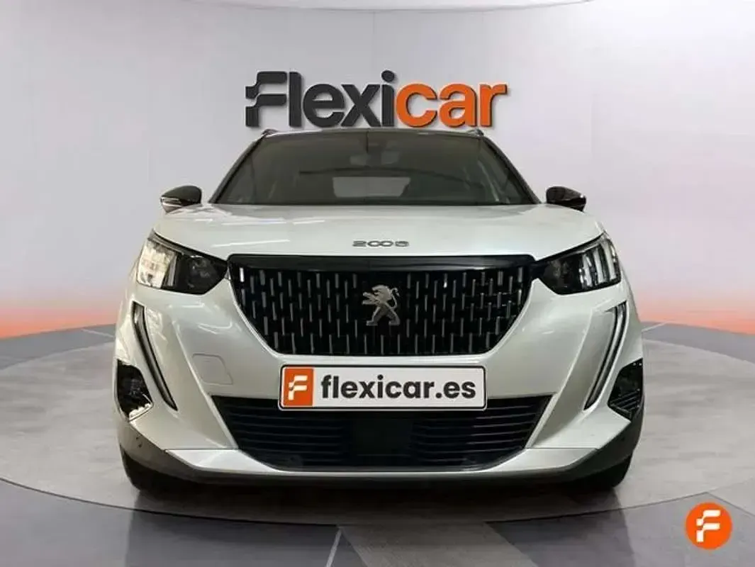 Usado Peugeot 2008 GT 131 CV (96 kW) 2021 Blanco SUV