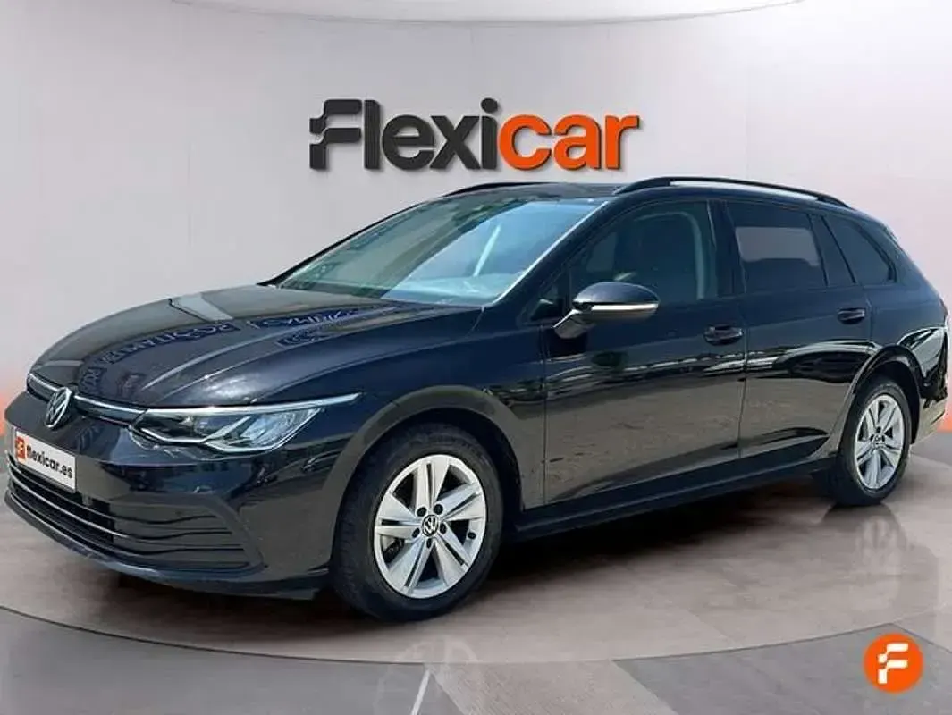 Usado VW Golf VIII Life 110 CV (80 kW) 2022 Negro Familiar