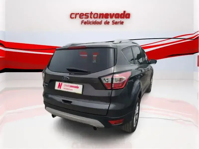 Usado Ford Kuga Titanium 120 CV (88 kW) 2017 Negro SUV