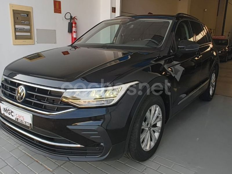 Negro Usado 2021 VW Tiguan SUV | 24.999 € (Precio justo) - Imagen 1/4