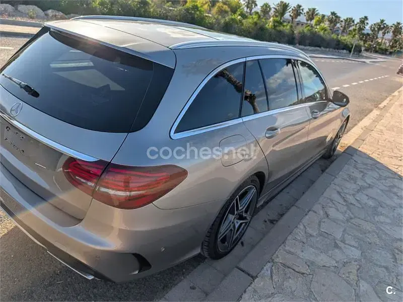 Usado Mercedes C220 170 CV (125 kW) 2018 Gris / plata Familiar