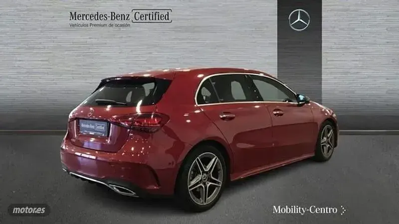 Usado Mercedes A180 136 CV (100 kW) 2023 Rojo Berlina