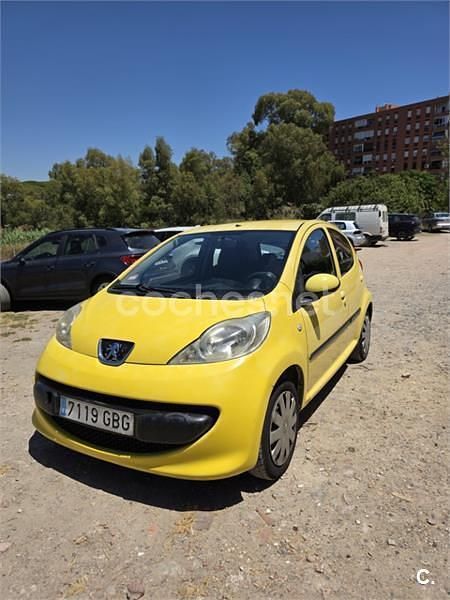 Amarillo Usado 2008 Peugeot 107 Utilitario | 4000 € (Precio justo) - Imagen 1/4