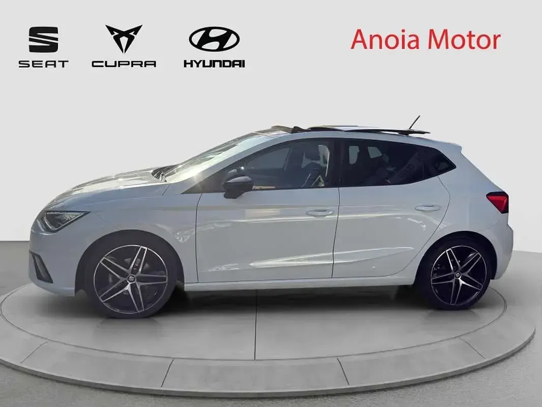 Usado Seat Ibiza FR 150 CV (110 kW) 2021 Blanco Utilitario