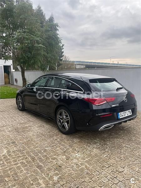 Usado Mercedes CLA200 Shooting Brake 150 CV (110 kW) 2021 Negro Familiar