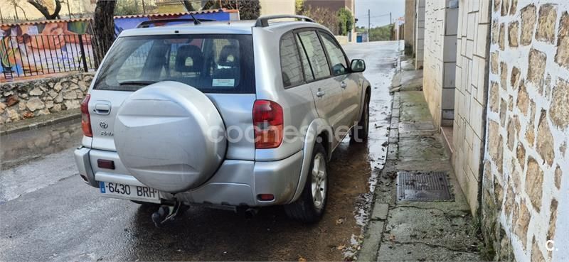Gris / plata Usado 2001 Toyota RAV4 Sol SUV | 3500 € - Imagen 1/4
