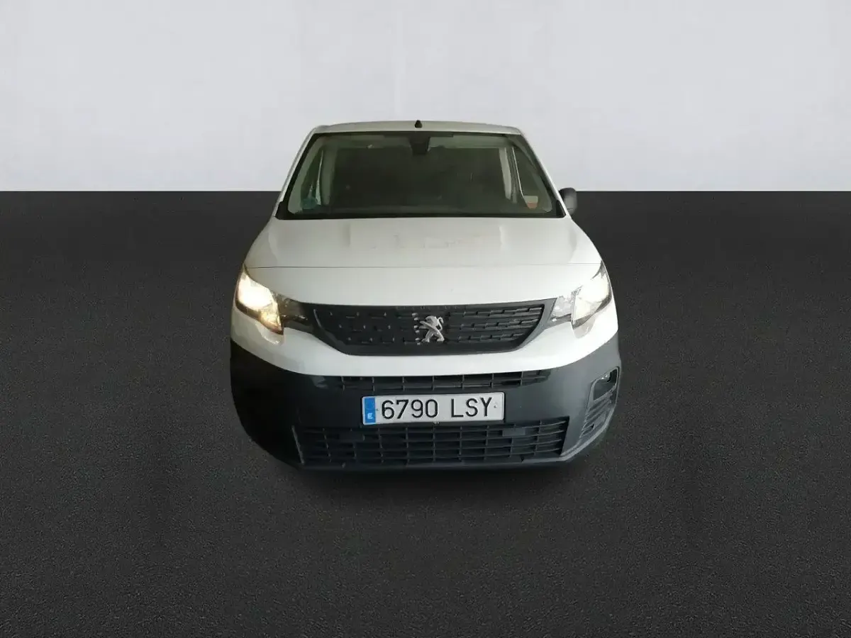 Usado Peugeot Partner Premium 102 CV (75 kW) 2021 Blanco Monovolumen