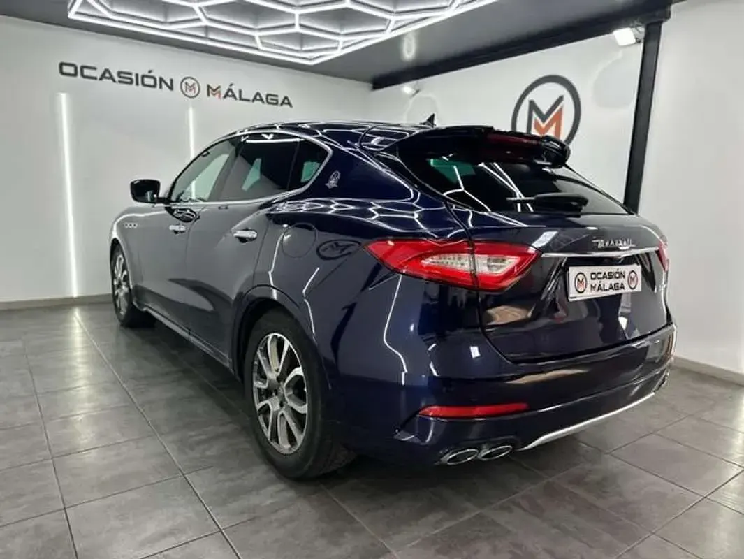Usado Maserati Levante GranLusso 275 CV (202 kW) 2017 Azul SUV