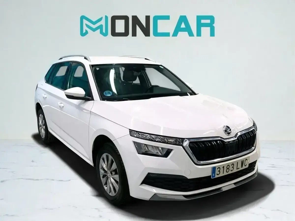 Usado Skoda Kamiq 110 CV (80 kW) 2022 Blanco SUV