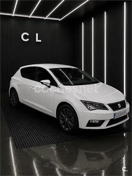 Usado Seat Leon FR 150 CV (110 kW) 2020 Blanco Berlina