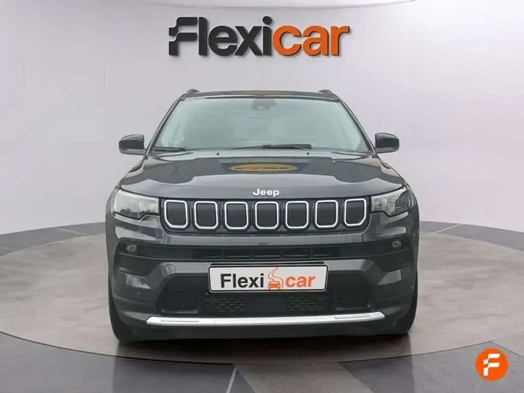 Usado Jeep Compass Limited 131 CV (96 kW) 2021 Gris SUV