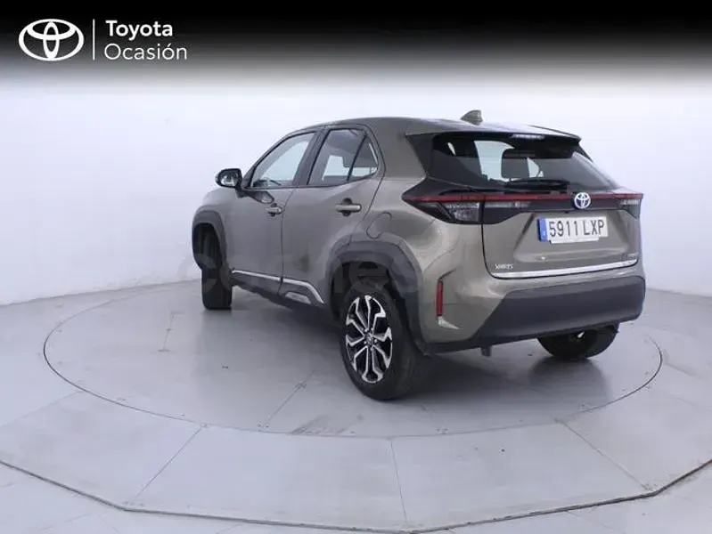 Usado Toyota Yaris Cross Active 116 CV (85 kW) 2022 Marrón SUV