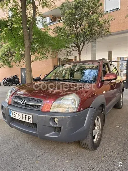 Usado Hyundai Tucson Comfort 140 CV (102 kW) 2006 Rojo SUV
