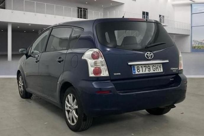 Usado Toyota Corolla Verso Luna 136 CV (100 kW) 2008 Monovolumen