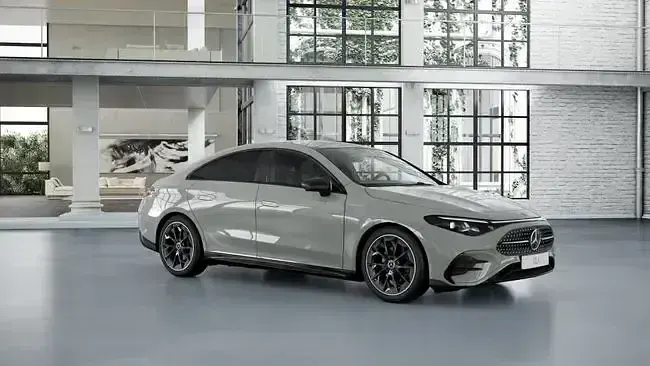 Nuevo Mercedes CLA180 136 CV (100 kW) 2026 Gris Berlina