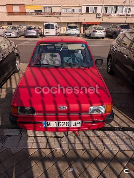 Rojo Usado 1989 Ford Fiesta Berlina | 1995 € - Imagen 1/3